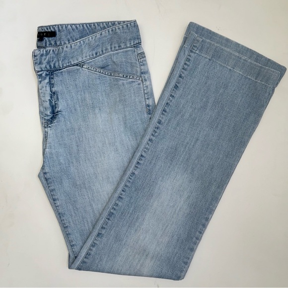 Theory Light Wash Jeans Size 6 Mid Rise Stretch Denim Bootcut Classic - Picture 5 of 10